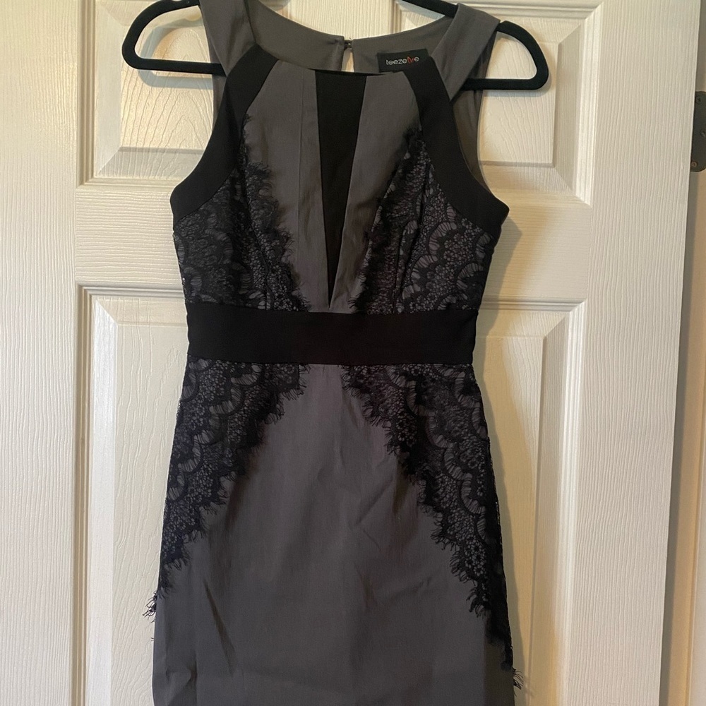 TeezeMe‎ Lace overlay midi dress Size 3